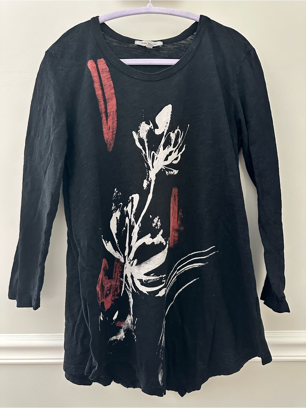 Black Long Sleeve White and Red Floral Graphic Tee Small